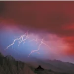 Comment survivre à un orage en montagne lors d'un bivouac orage en montage